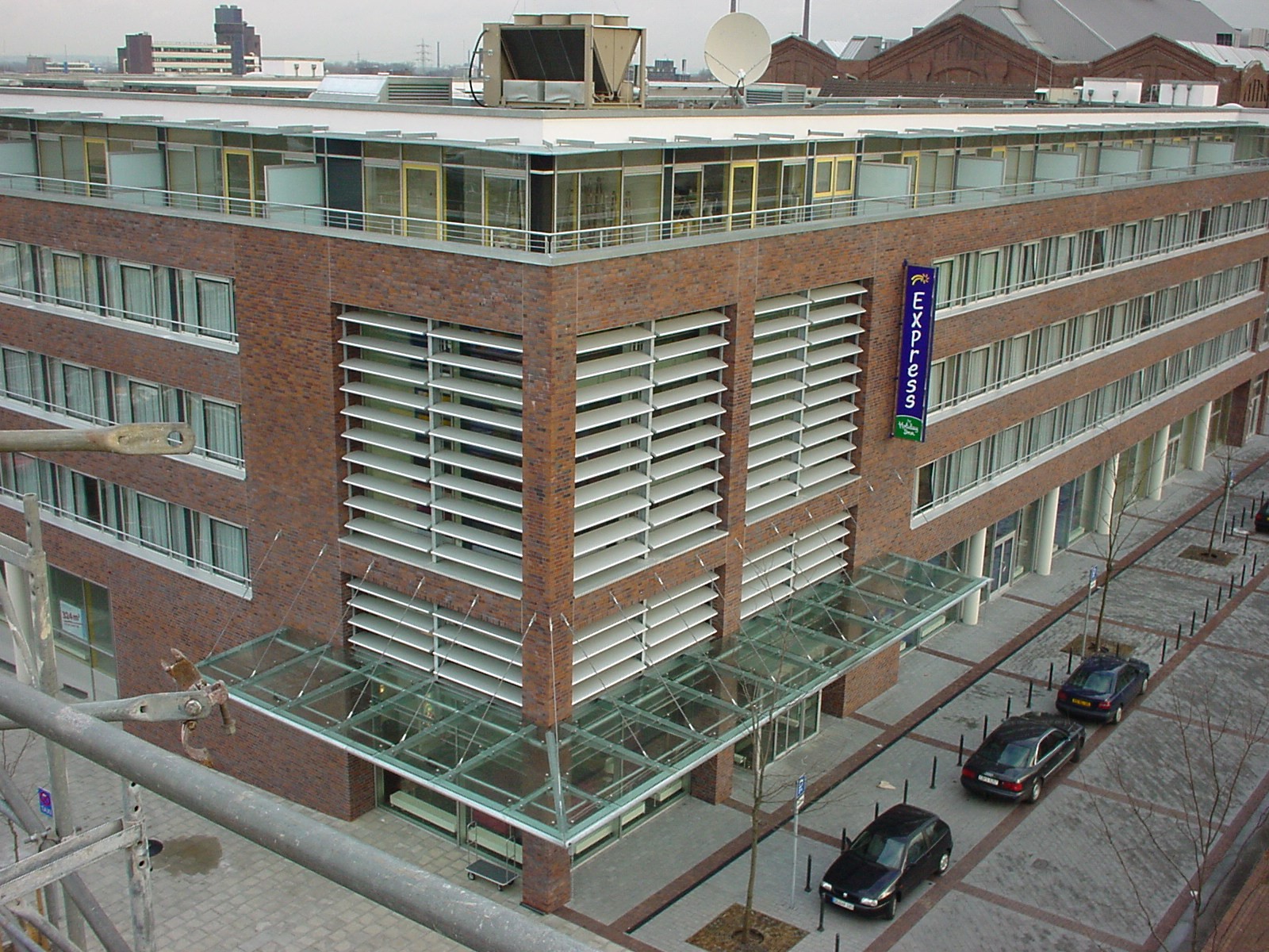Fixed Solar Louver Installation Detail