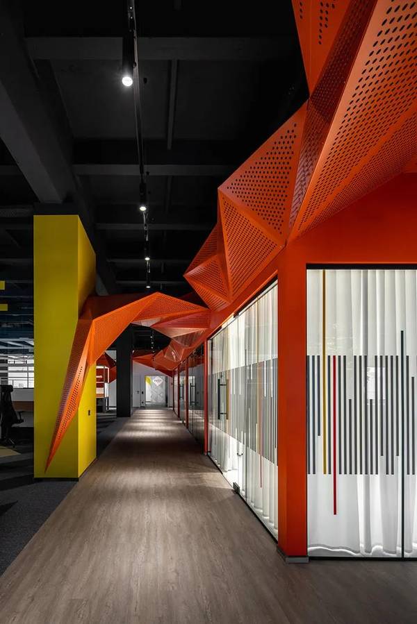 Ballesta Custom Shaped Panels